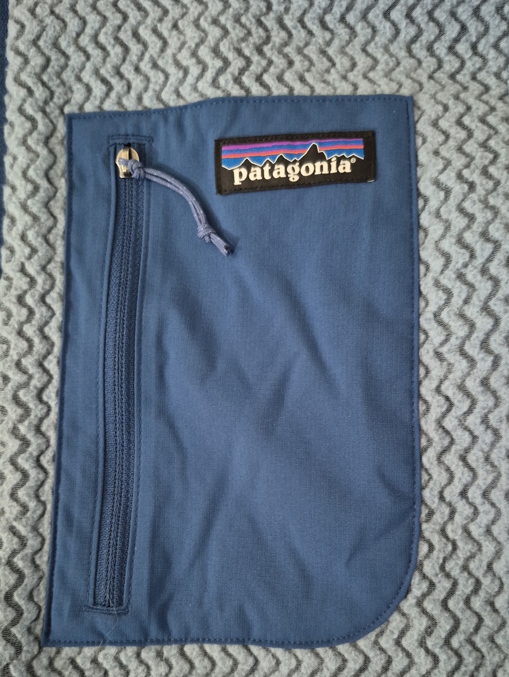 Patagonia R1 Air Full Zip Hoodie - Picture 2 of 5